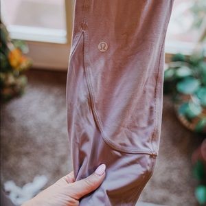 Lululemon leggings crop with scalloped edge